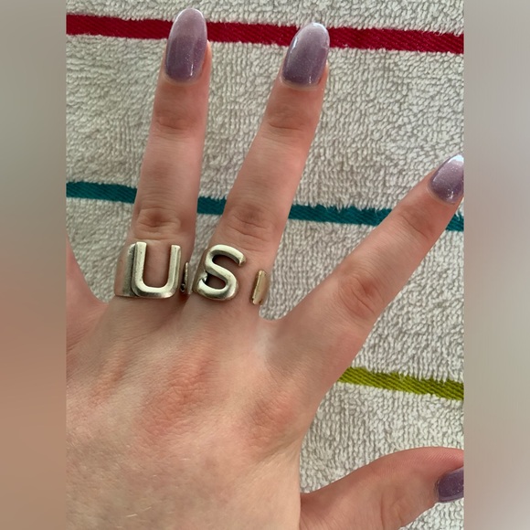 Antique Style Initial Ring - Picture 9 of 10